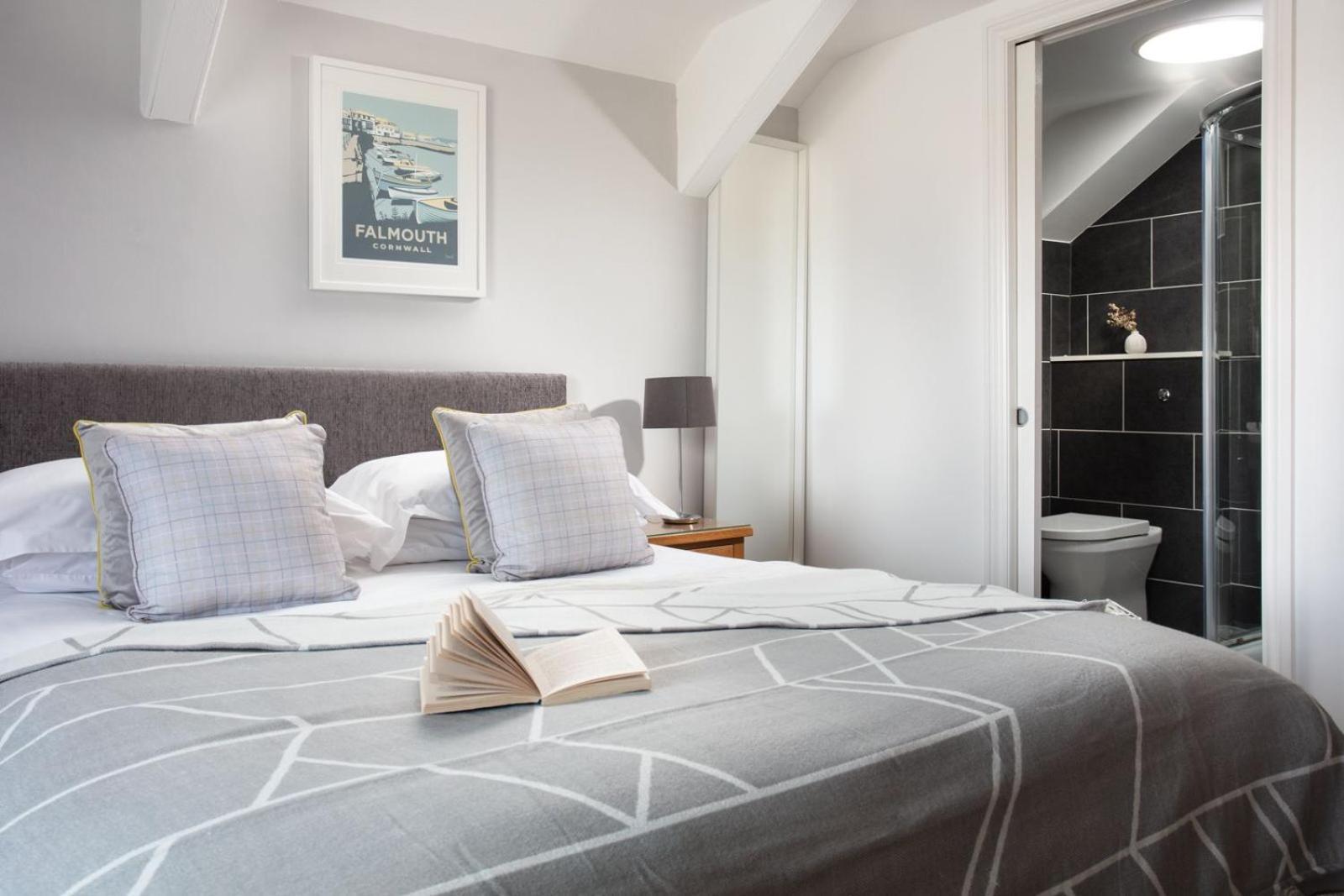 Gyllyngvase House 4*